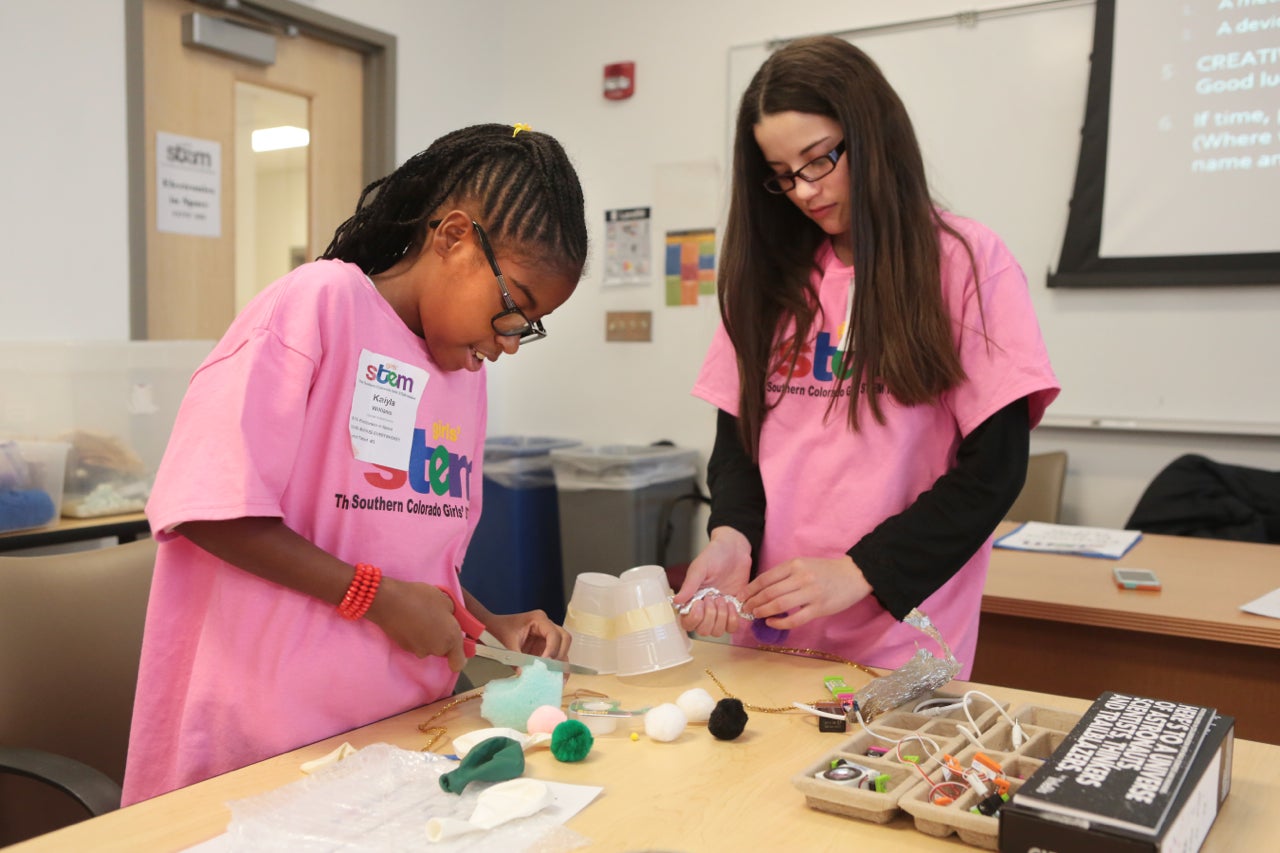 UCCS middle school girls solve mysteries in STEM UCCS middle school girls solve mysteries in STEM