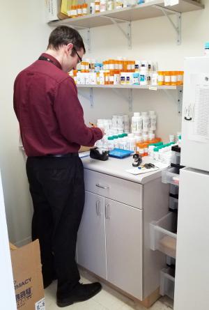 CU pharmacy students help patients understand their medications
